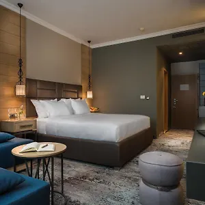4* Hotel Expo